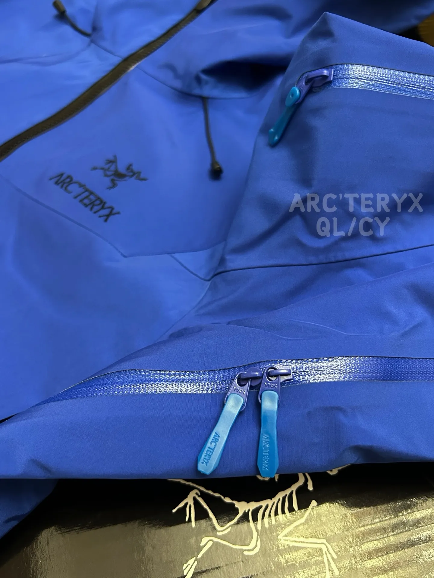 Qualitysv 7 Arcteryx Alpha Series Sv 7 GORE-TEX Pro Logo ：X 000007555 Quality ！ low 24SS Arc‘teryx ， 6 ， ， ， ！ Recco ， ， ！ . ， .！ ， Quality， . ！ ！ ！ ！ GORE-TEX 3.0 Logo ， ， ， ， ， ， ， ， 。 ， Black！ ！ Red Blue！ ！ ！ Size：S-XXL ： / / / / / / Gray/ / / ：76 78 80 82 84 ：60 62 64 66 68 ：47 48 49 50 51 S 90-120 M 120-140 L 140-160 XL 160-180 XXL 180